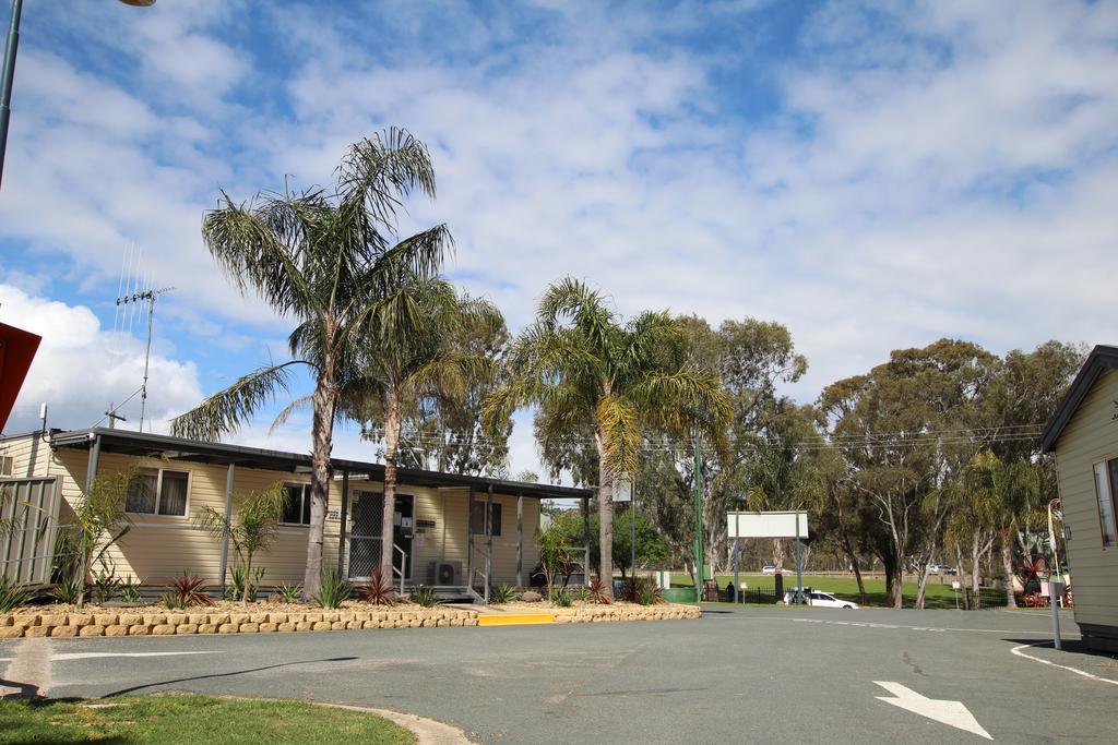 Big4 Moama Holiday Park Exterior photo